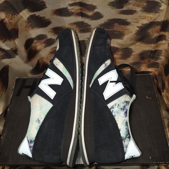 New Balance Women's 373 Retro Navy, Purple & Teal RARE Patterned Sneakers - 7.5 - Picture 6 of 10